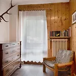 Casa De Lorenzo *